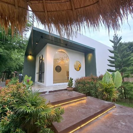 Baan Nai Baan Nok Resort Накхоннайок Экстерьер фото