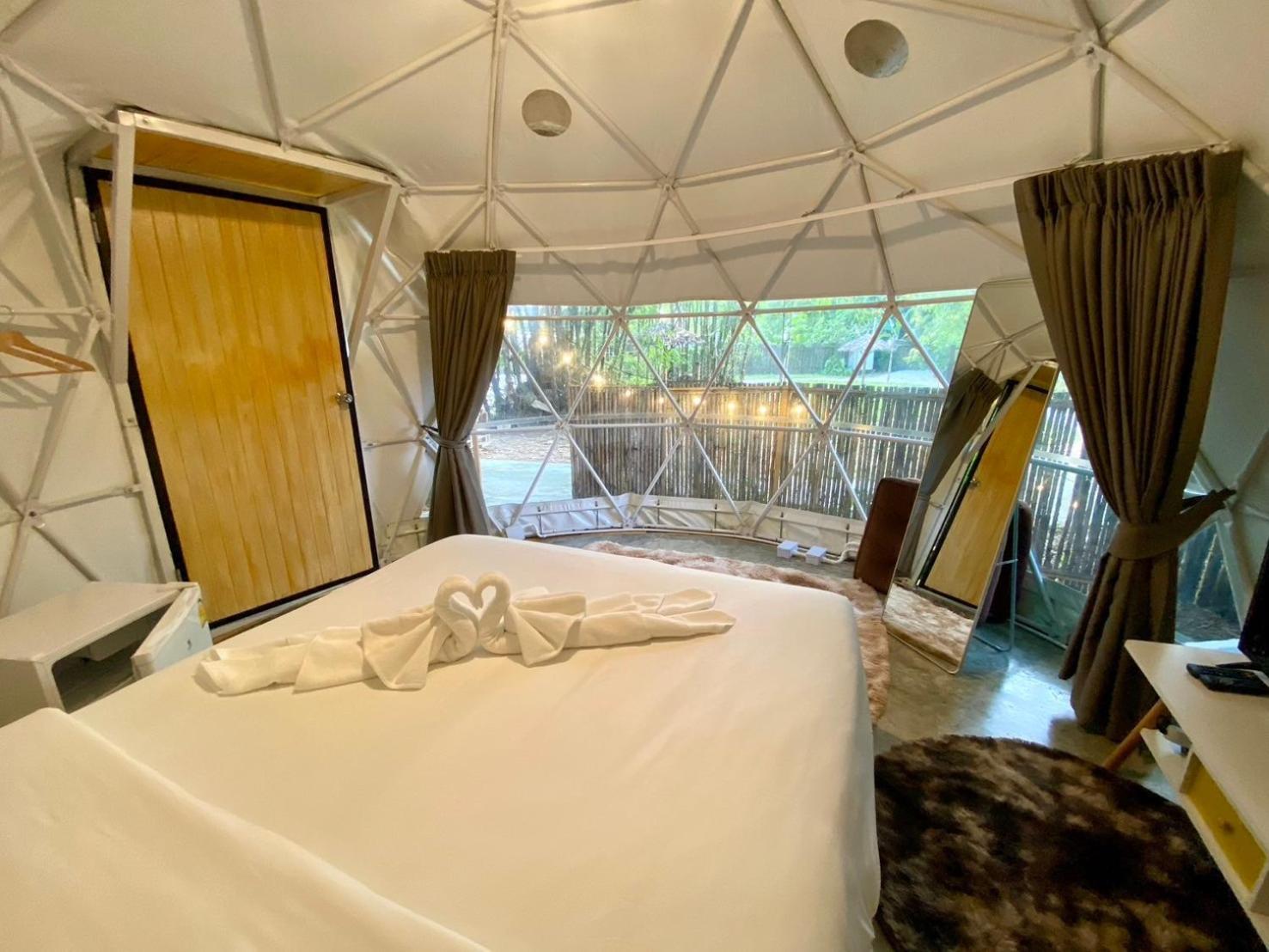 Baan Nai Baan Nok Resort Накхоннайок Экстерьер фото