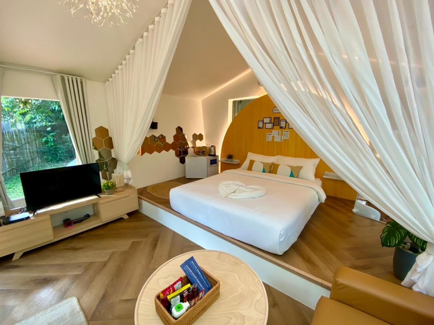 Baan Nai Baan Nok Resort Накхоннайок Экстерьер фото