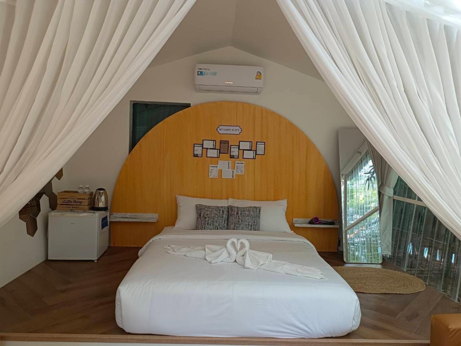 Baan Nai Baan Nok Resort Накхоннайок Экстерьер фото