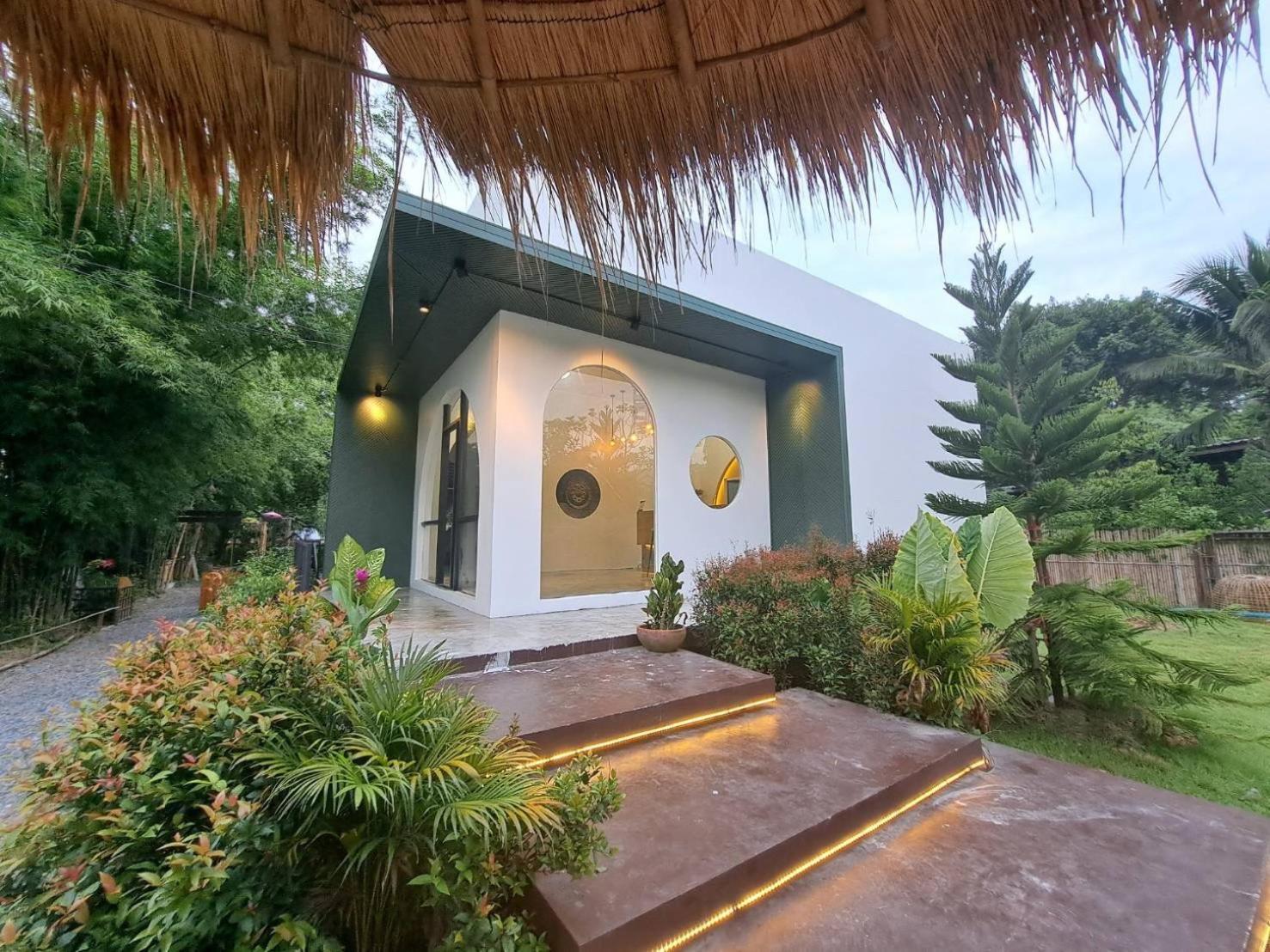 Baan Nai Baan Nok Resort Накхоннайок Экстерьер фото