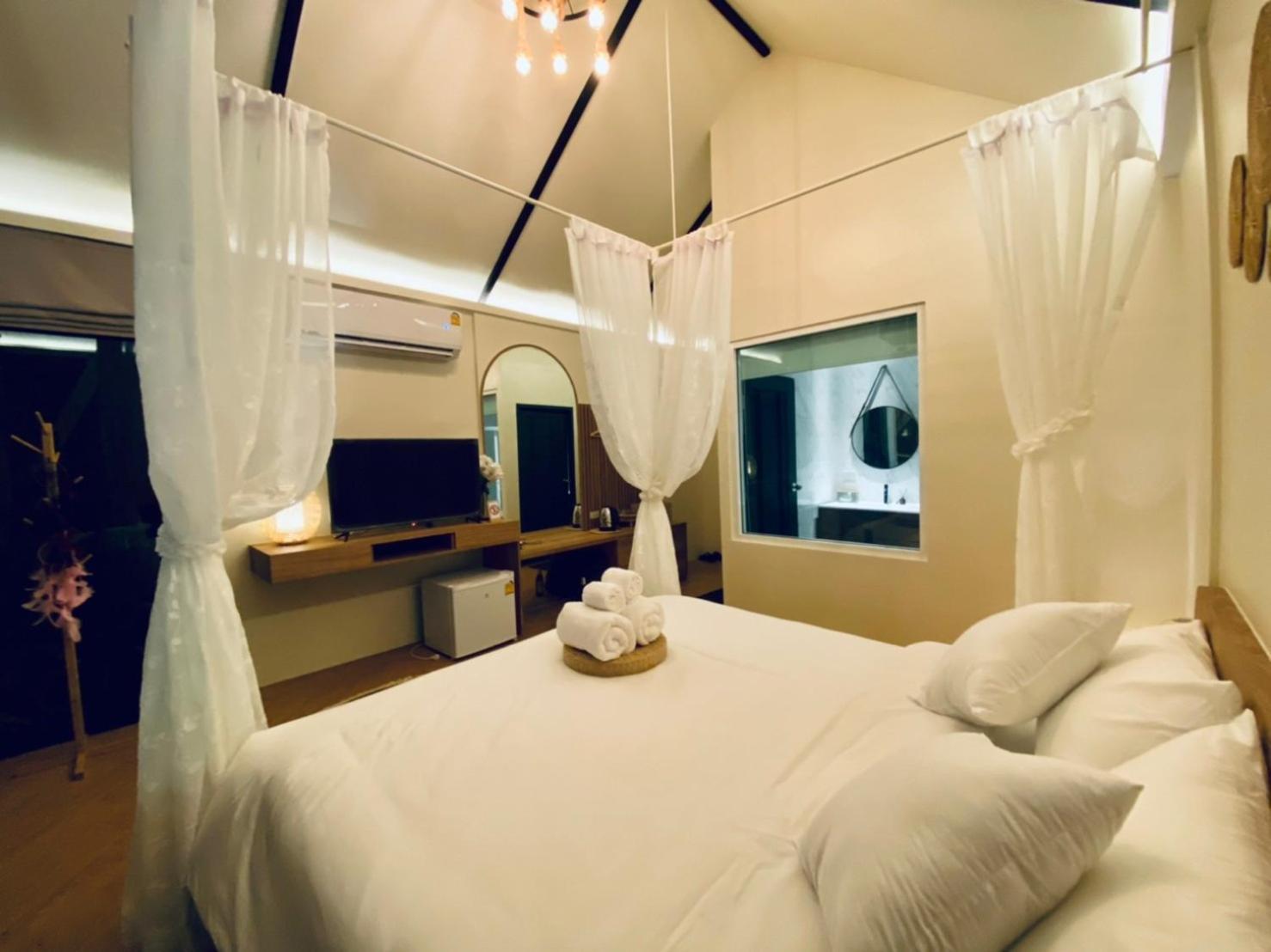Baan Nai Baan Nok Resort Накхоннайок Экстерьер фото