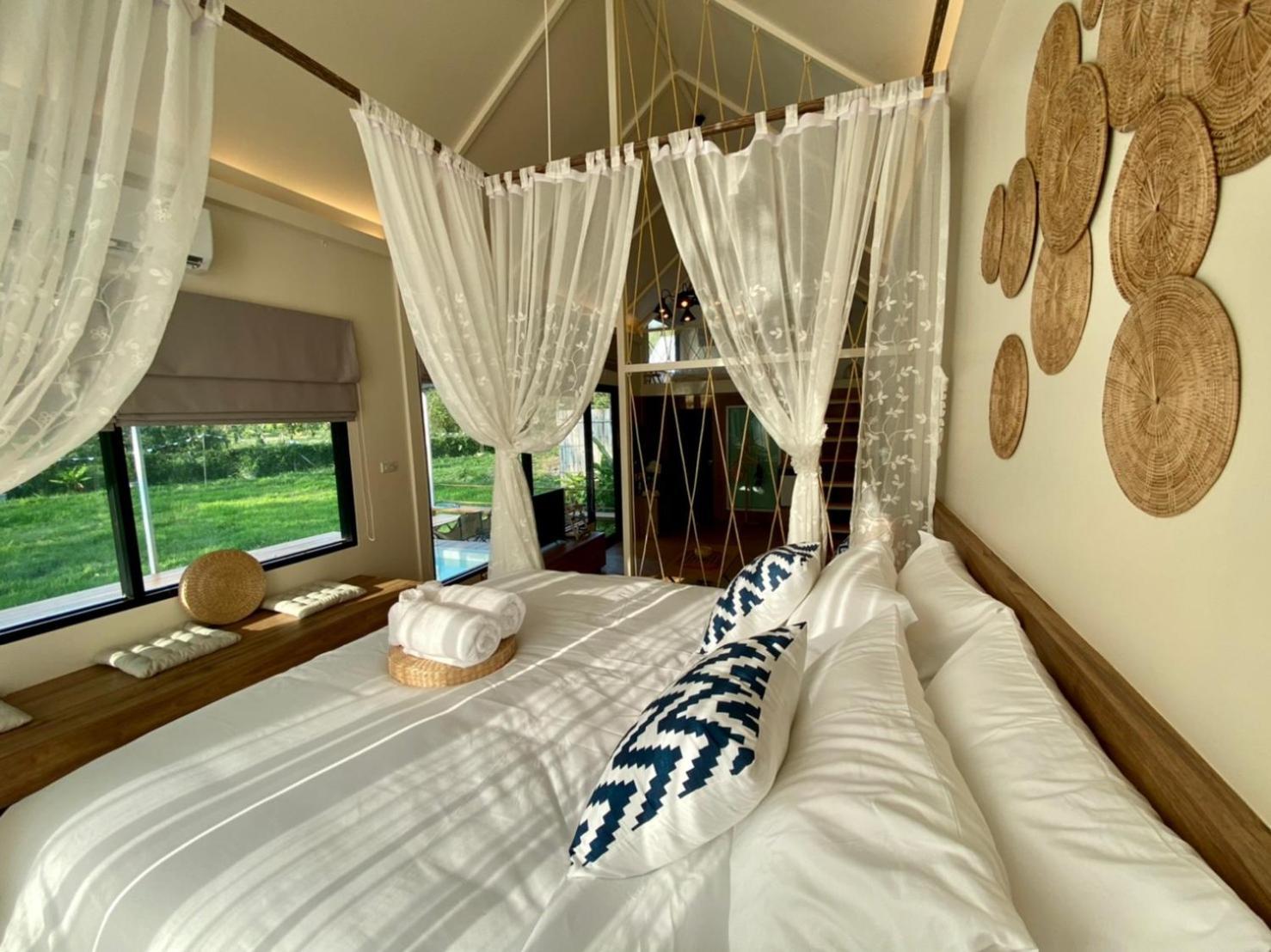 Baan Nai Baan Nok Resort Накхоннайок Экстерьер фото