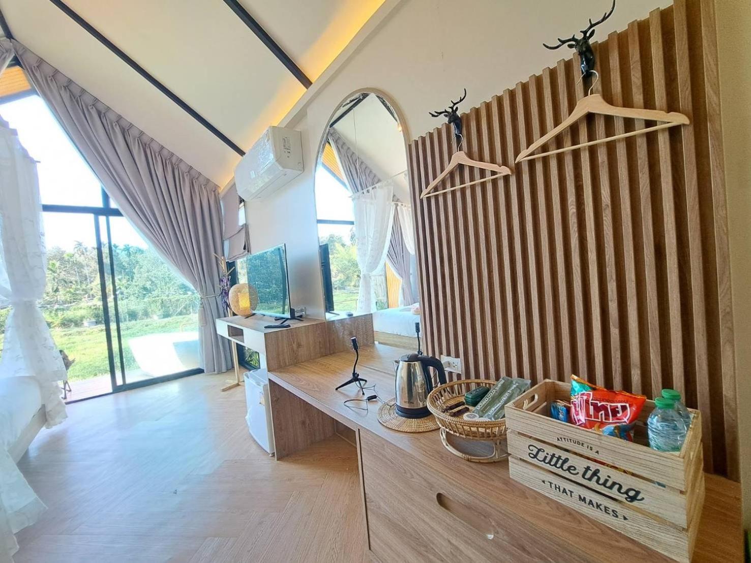 Baan Nai Baan Nok Resort Накхоннайок Экстерьер фото